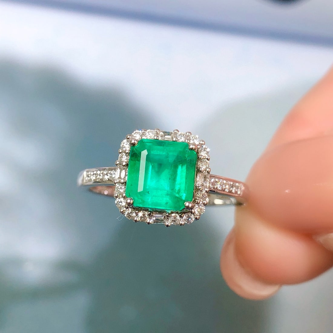 14k Gold 1.33 Ctw Natural Emerald & Diamond Ring - 3