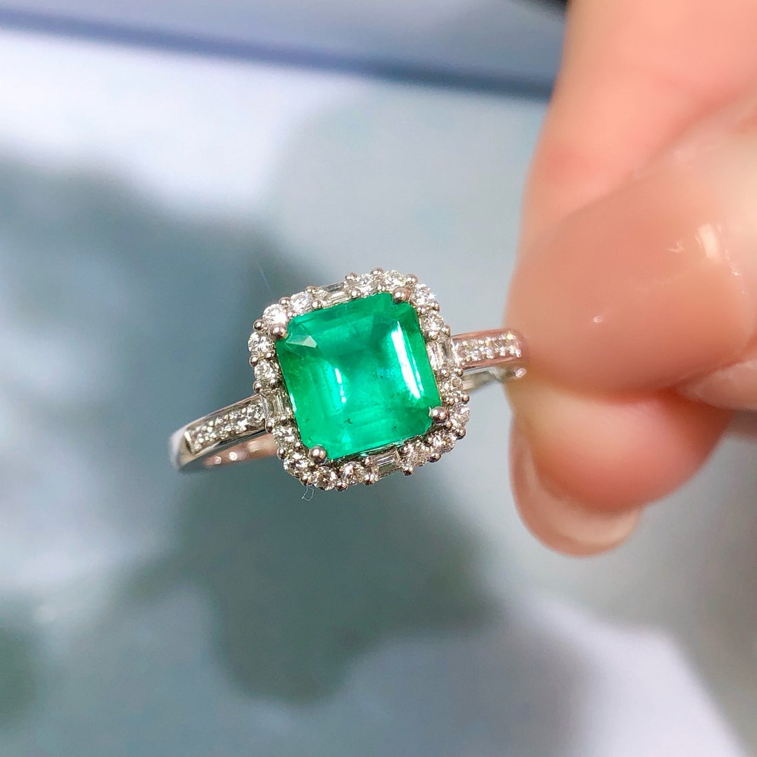 14k Gold 1.33 Ctw Natural Emerald & Diamond Ring - 5