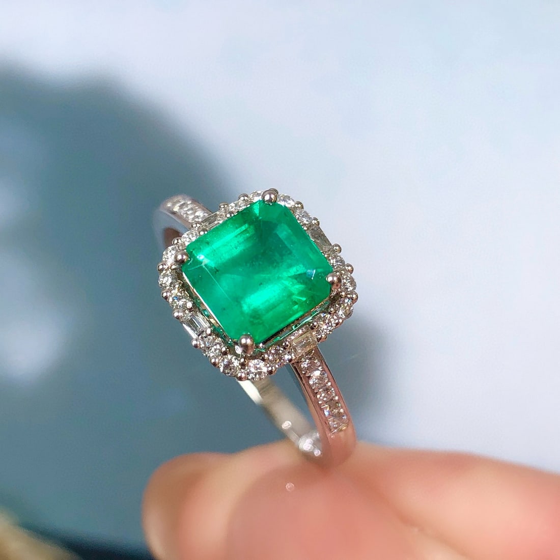 14k Gold 1.33 Ctw Natural Emerald & Diamond Ring - 6