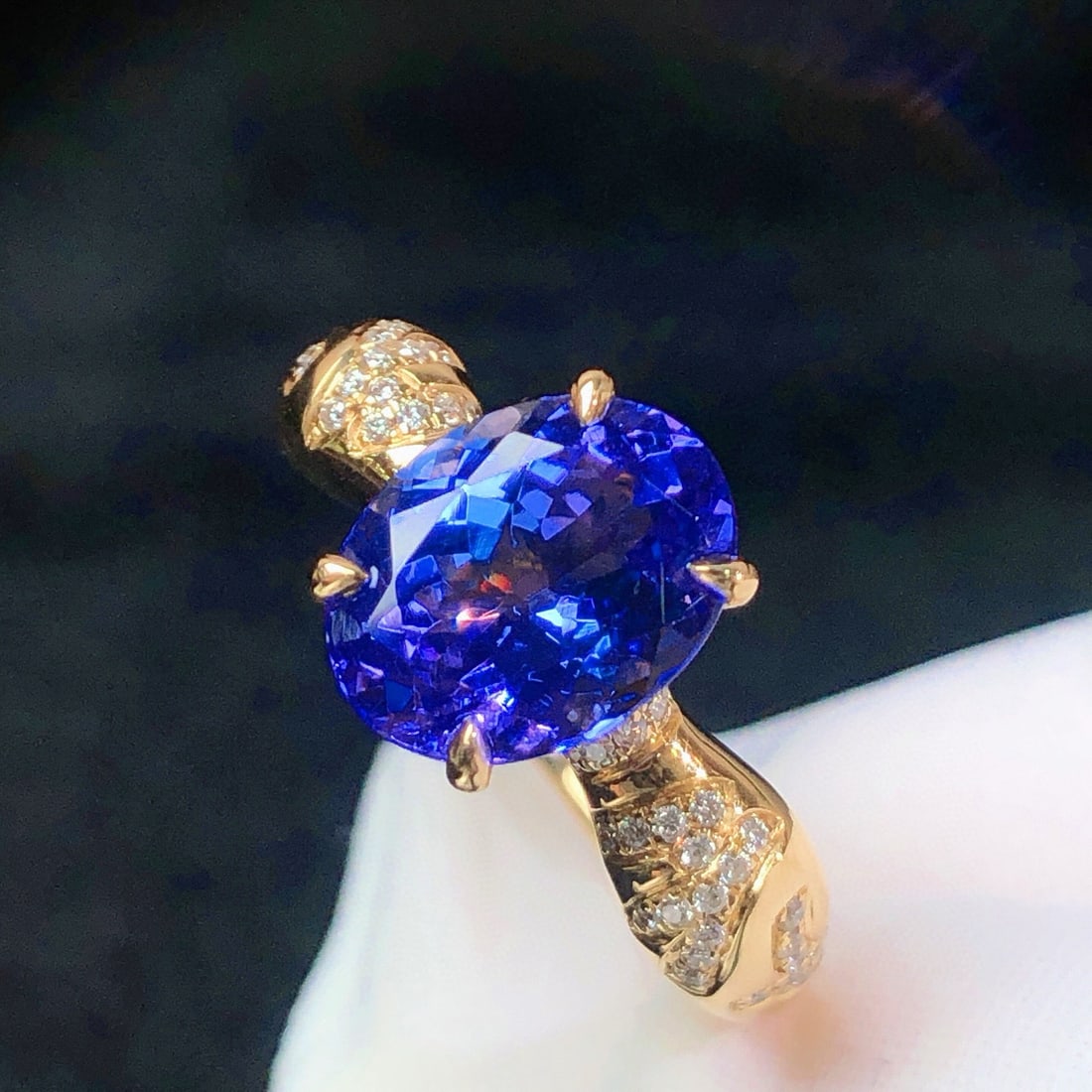 14k Gold 2.82 Ctw Natural Tanzanite & Diamond Ring - 6