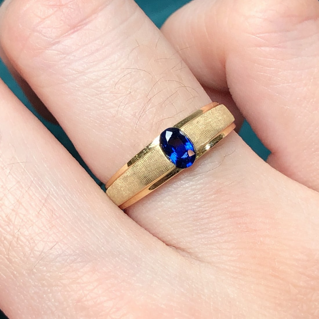 14k Gold 0.36 Ct Vivid Blue Natural Sapphire Ring - 5