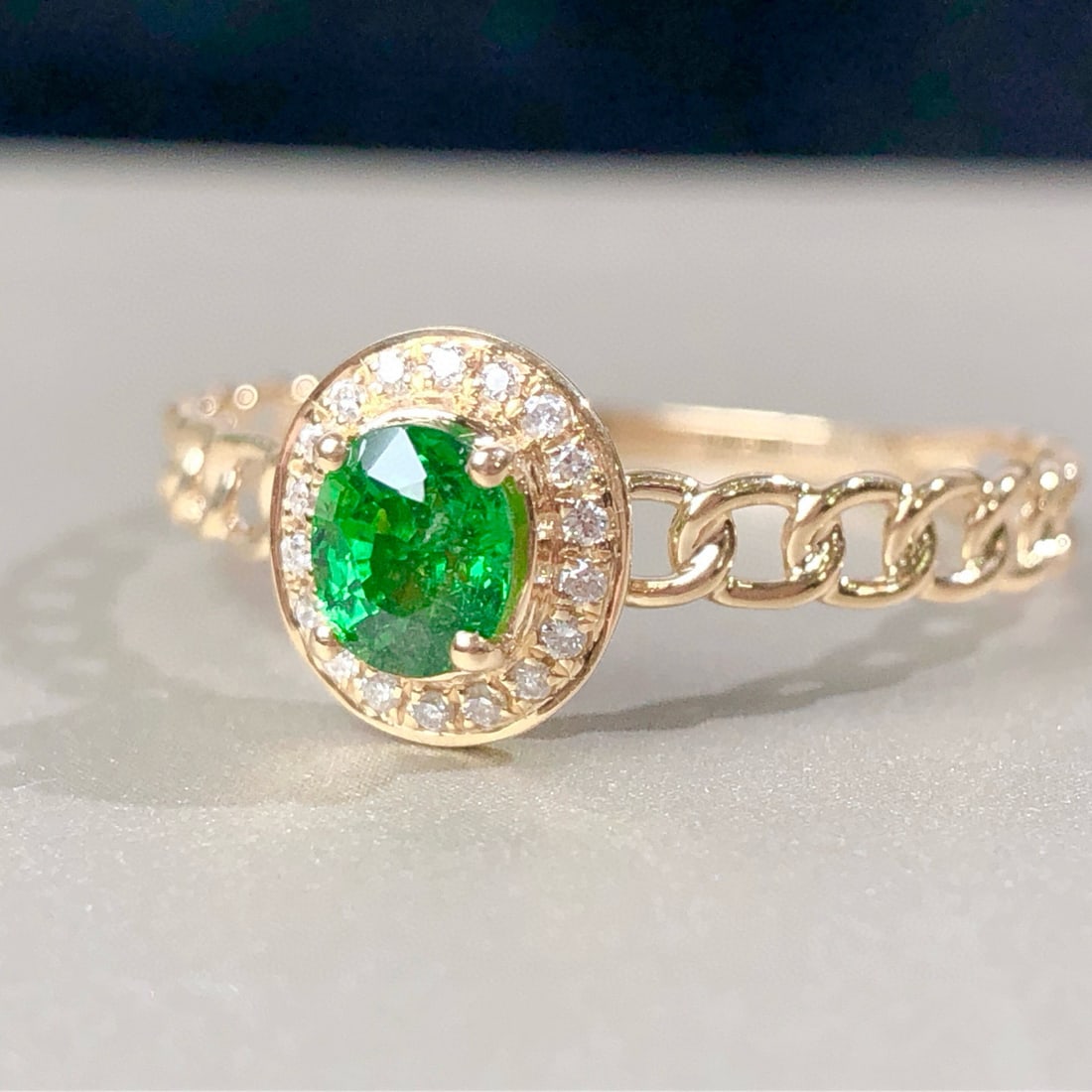 14k Gold 0.45 Ctw Natural Tsavorite & Diamond Ring - 3