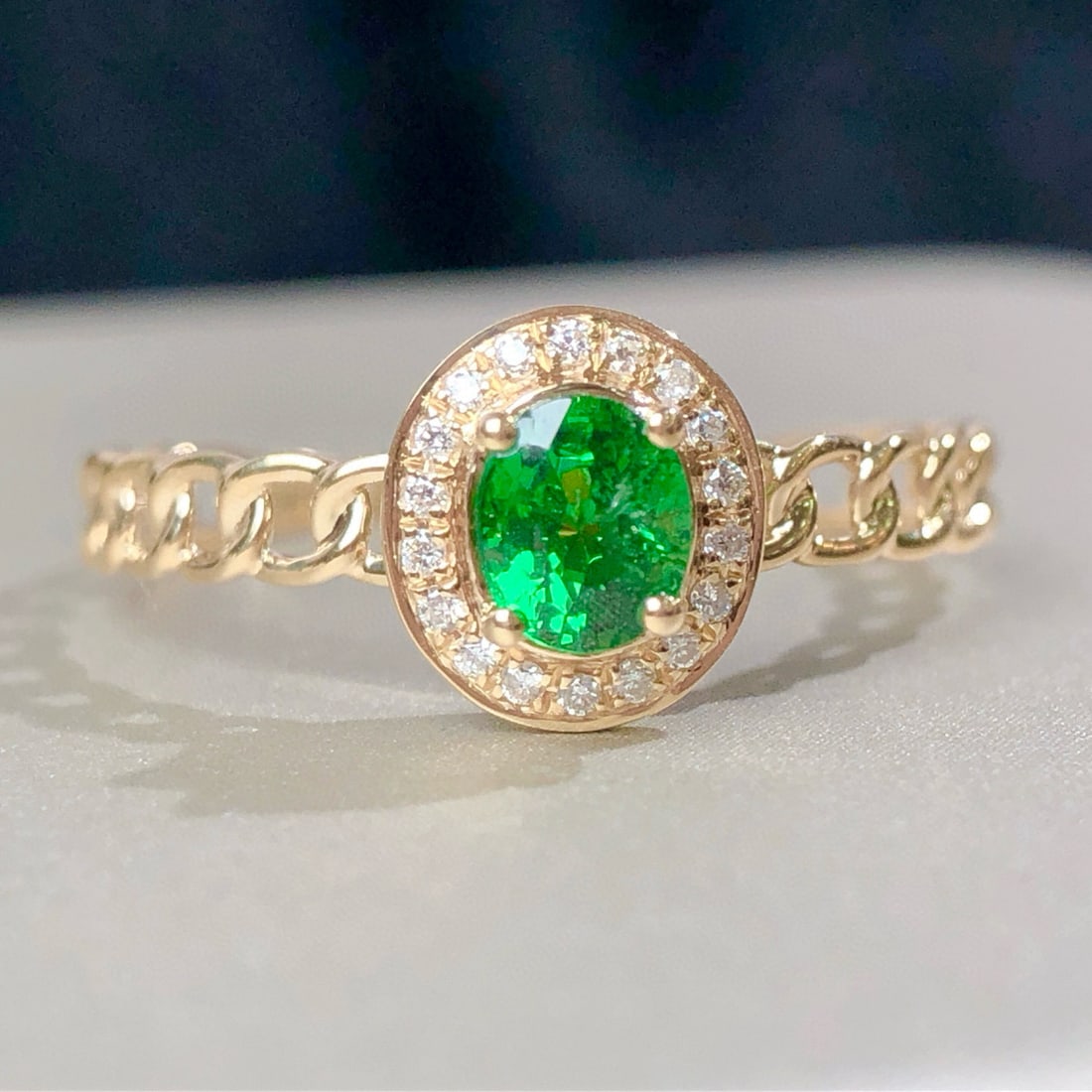14k Gold 0.45 Ctw Natural Tsavorite & Diamond Ring - 5