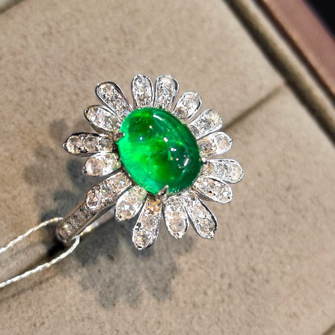 14k Gold 3.28 Ctw Vivid Green Natural Emerald & Diamond Ring - 3