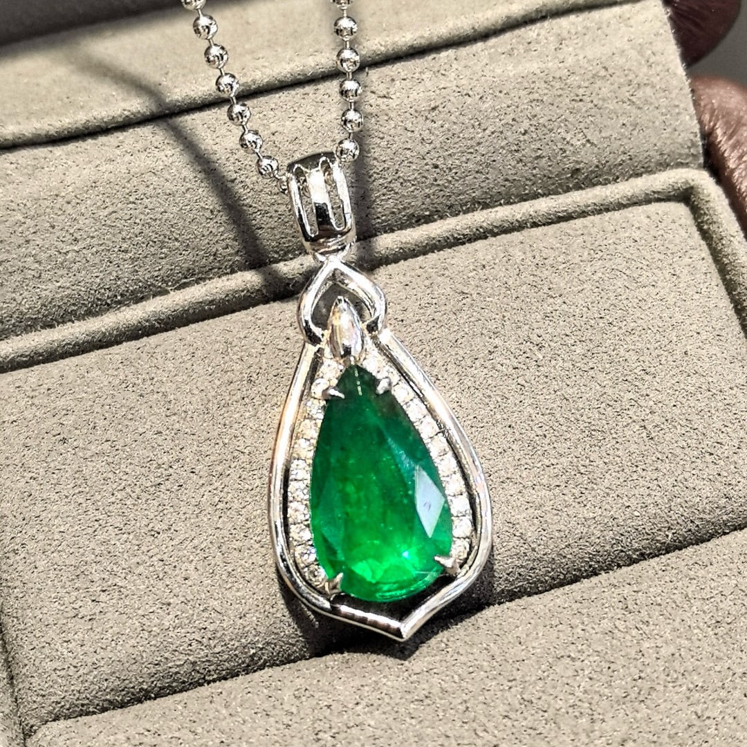 14k Gold 3.39 Ctw Vivid Green Natural Emerald & Diamond Pendant( Without Chain ) - 4