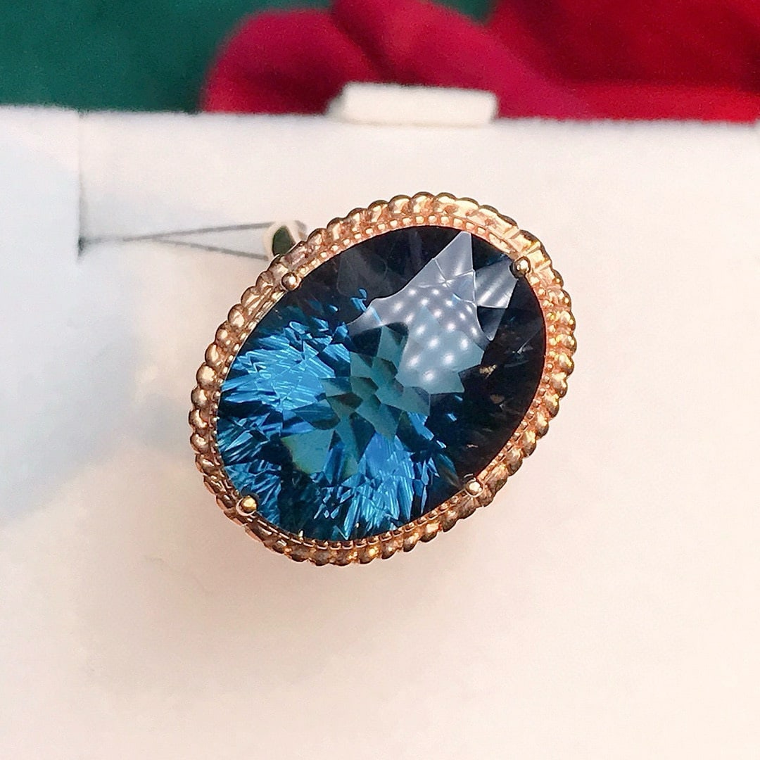 14k Gold 16.05 Ct Natural Topaz Ring - 2