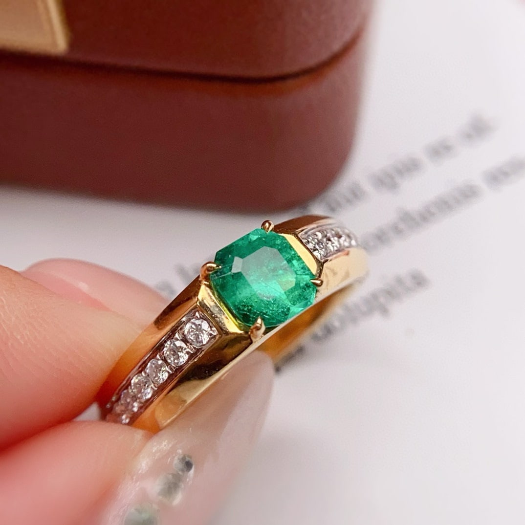 14k Gold 0.99 Ctw Natural Emerald & Diamond Ring - 5