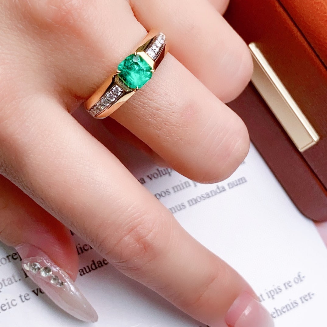 14k Gold 0.99 Ctw Natural Emerald & Diamond Ring - 6