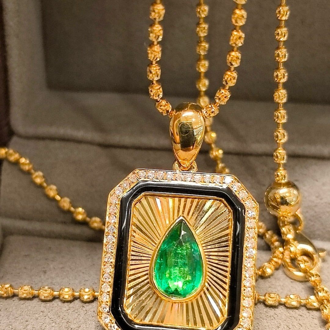 14k Gold 1.28 Ctw Vivid Green Natural Emerald & Diamond Pendant( Without Chain ) - 3