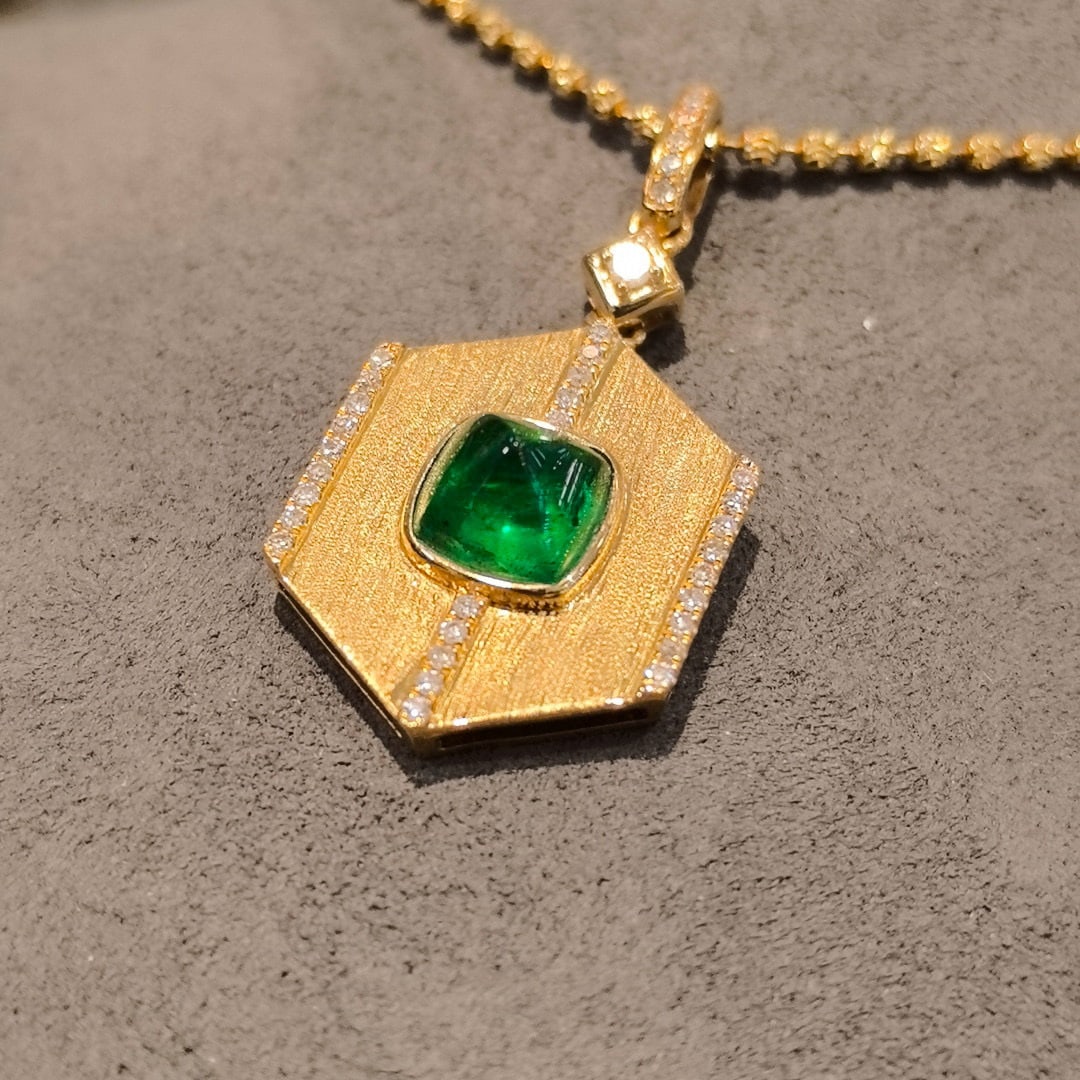 14k Gold 1.86 Ctw Vivid Green Natural Emerald & Diamond Pendant( Without Chain ) - 7