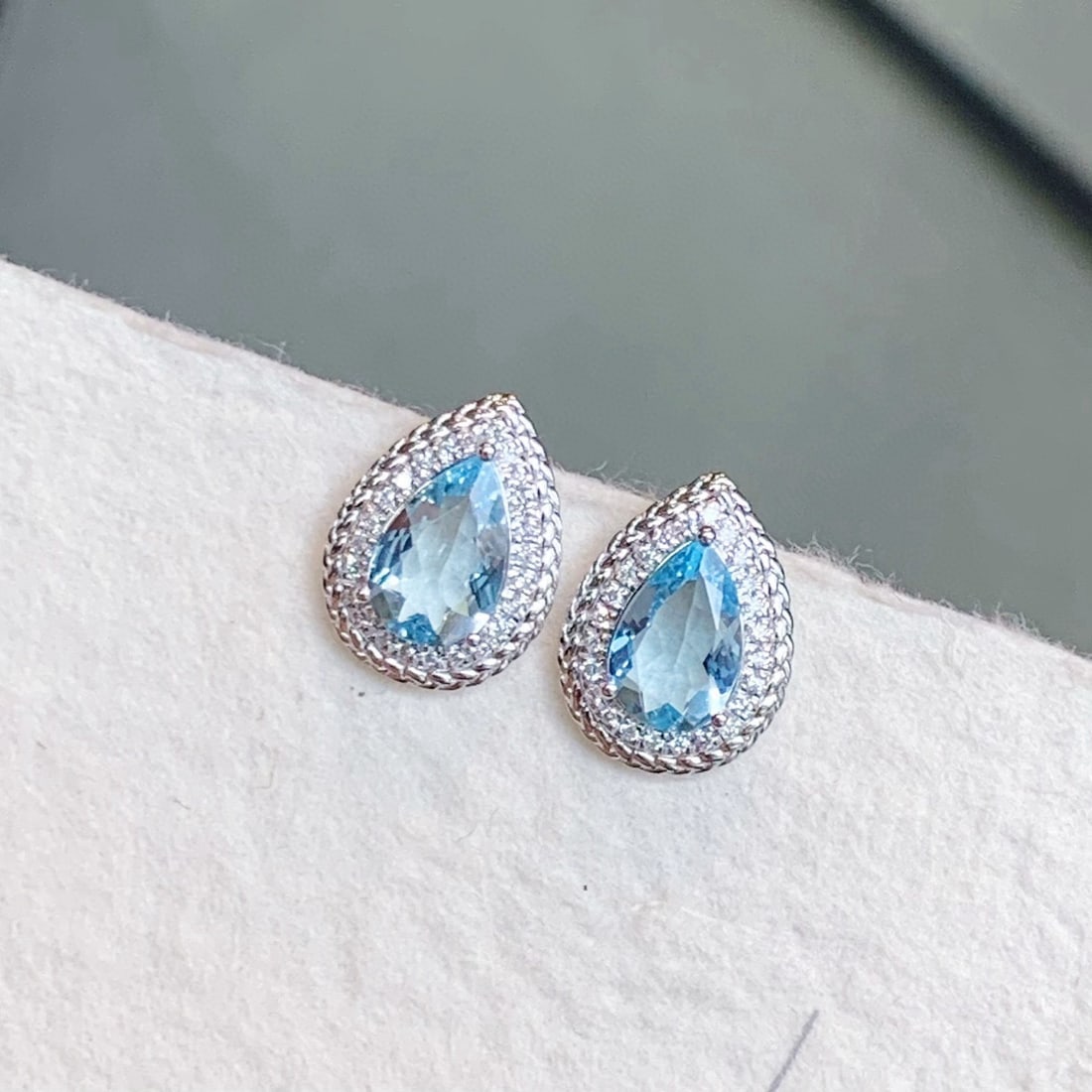 14k Gold 2.24 Ctw Natural Aquamarine & Diamond Earrings - 5