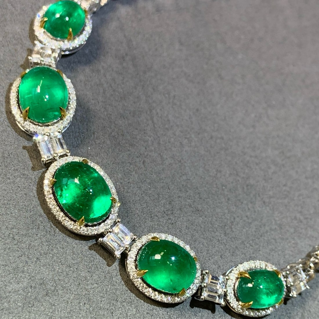 14k Gold 14.21 Ctw Vivid Green Natural Emerald & Sapphire Bracelet - 4