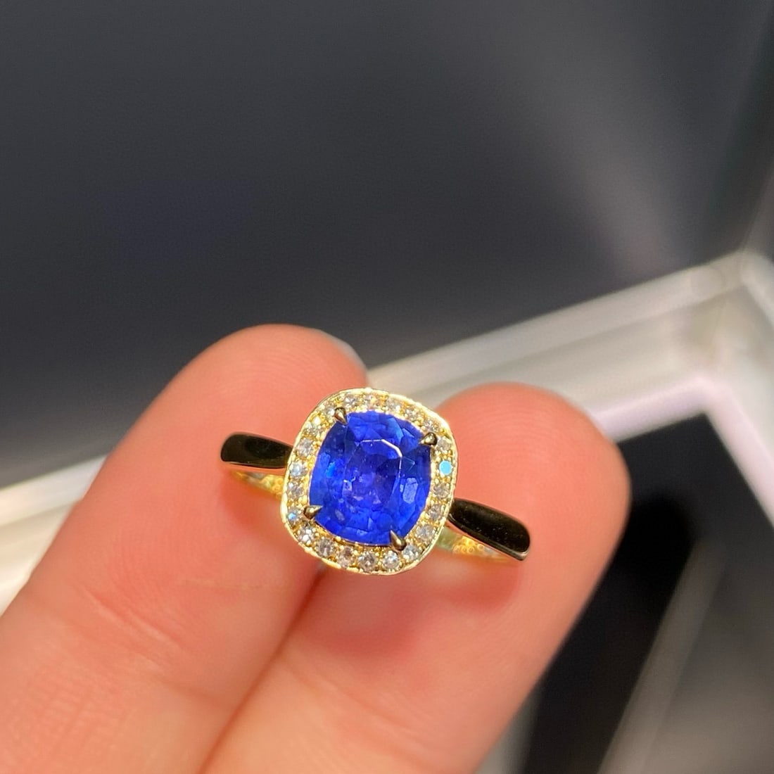 14k Gold 1.16 Ct Natural Sapphire & Diamond Ring: Ref:230958100 // gold content:14k gold // ring size:7. 25us // // main gemstone:sapphire // shape:cushion // carat weight:1. 16ct // color:blue // treatment:natural // // adjacent gemstone 2 :