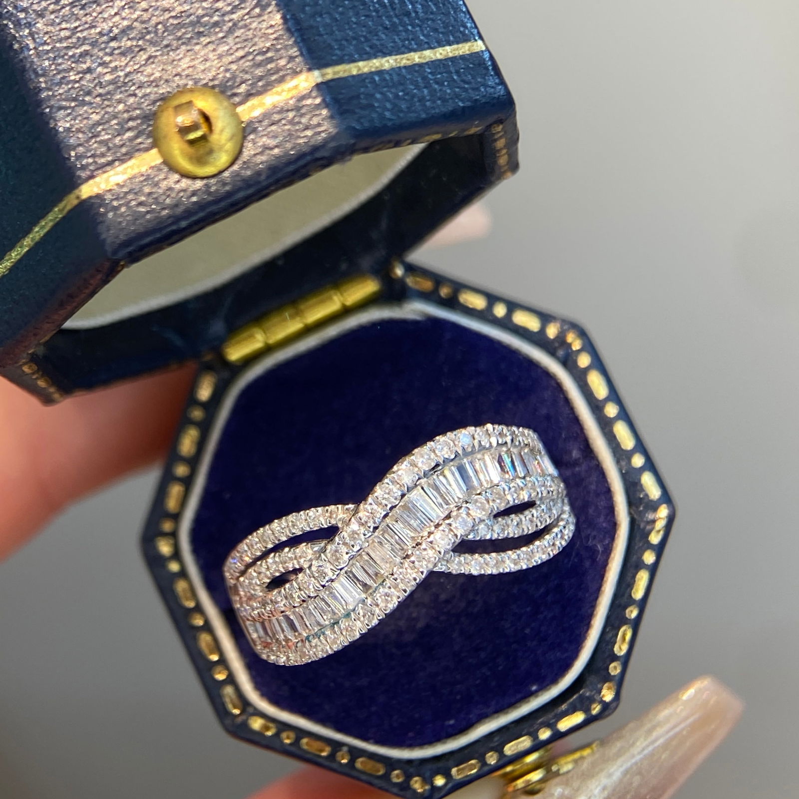 14k Gold 0.68 Ct Natural H Diamond Ring: Ref:230958101 // gold content:14k gold // ring size:7. 25us // // main gemstone:diamond // shape:multiply // carat weight:0. 68ct // clarity grade:vs-si // color:h // treatment:natural //