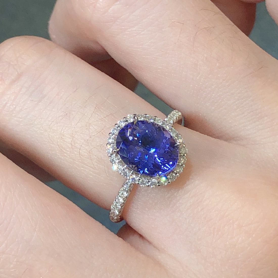 14k Gold 2.84 Ctw Natural Tanzanite & Diamond Ring - 7