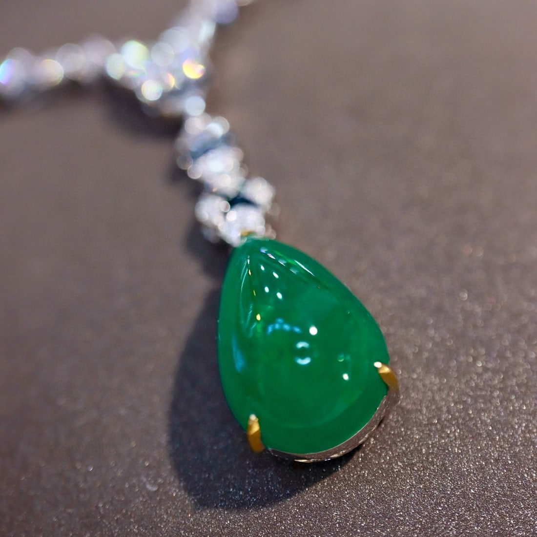 14k Gold 16.40 Ctw Vivid Green Natural Emerald & Diamond Necklace - 4