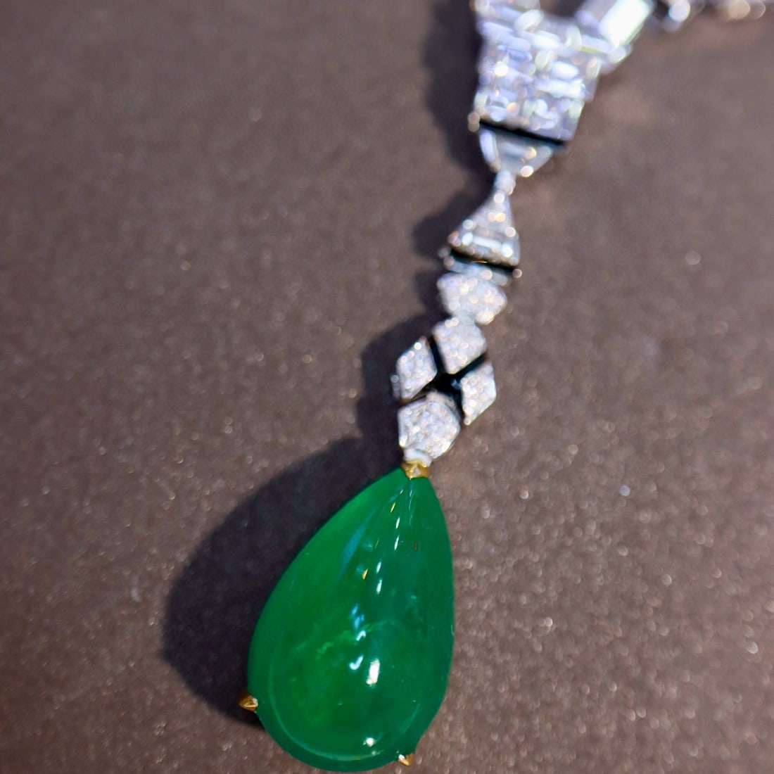 14k Gold 16.40 Ctw Vivid Green Natural Emerald & Diamond Necklace - 5