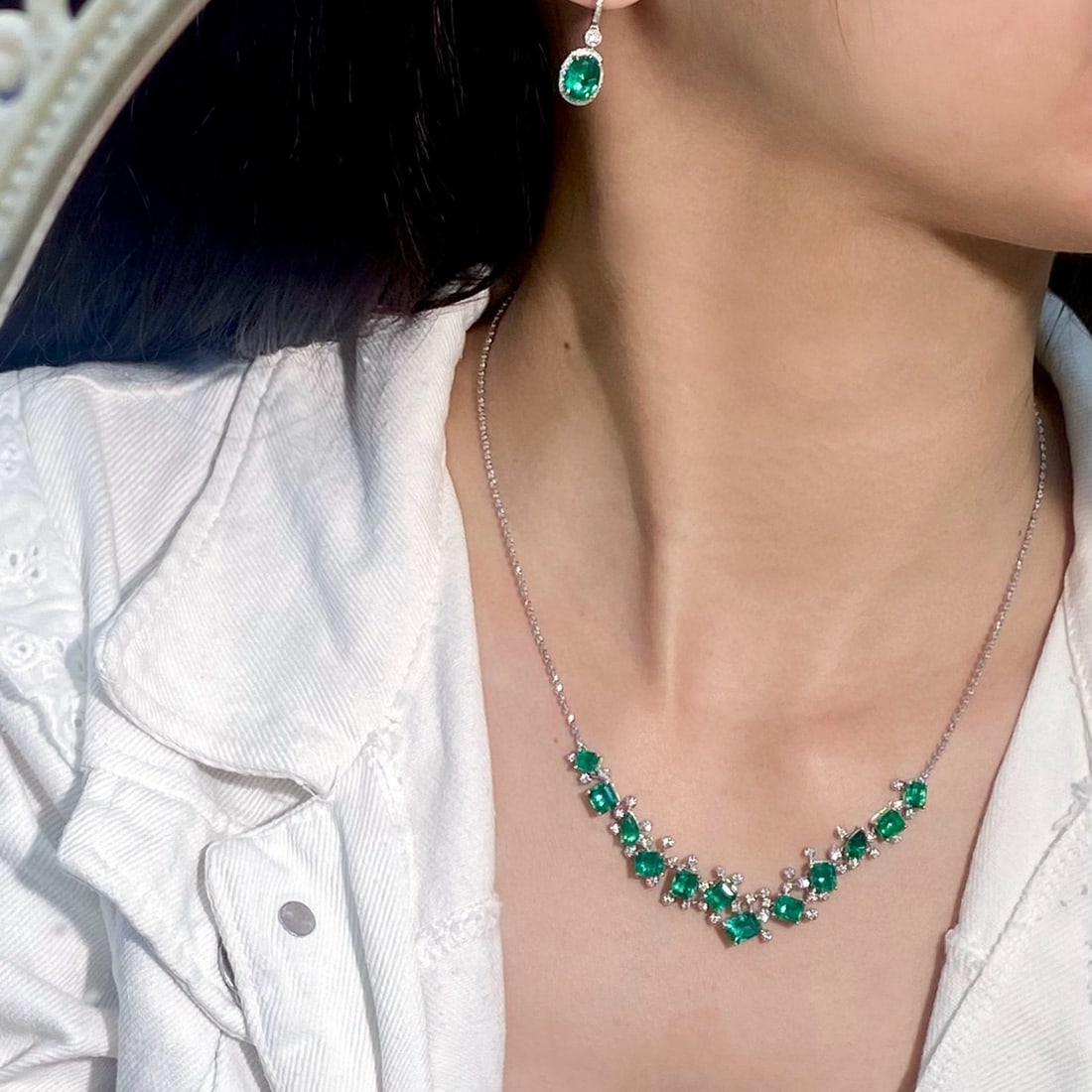 14k Gold 8.86 Ctw Natural Emerald & Diamond Necklace - 6