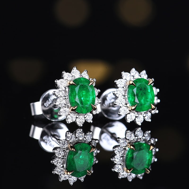 14k Gold 0.79 Ctw Vivid Green Natural Emerald & Diamond Earrings - 3