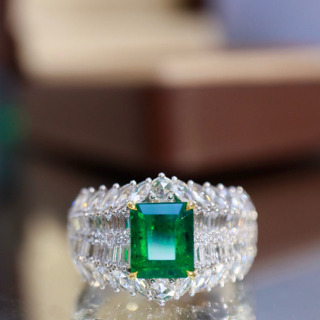 14k Gold 2.75 Ctw Vivid Green Natural Emerald & Diamond Ring - 5