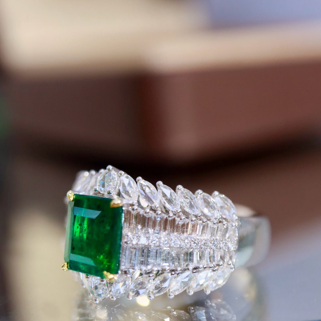 14k Gold 2.75 Ctw Vivid Green Natural Emerald & Diamond Ring - 6