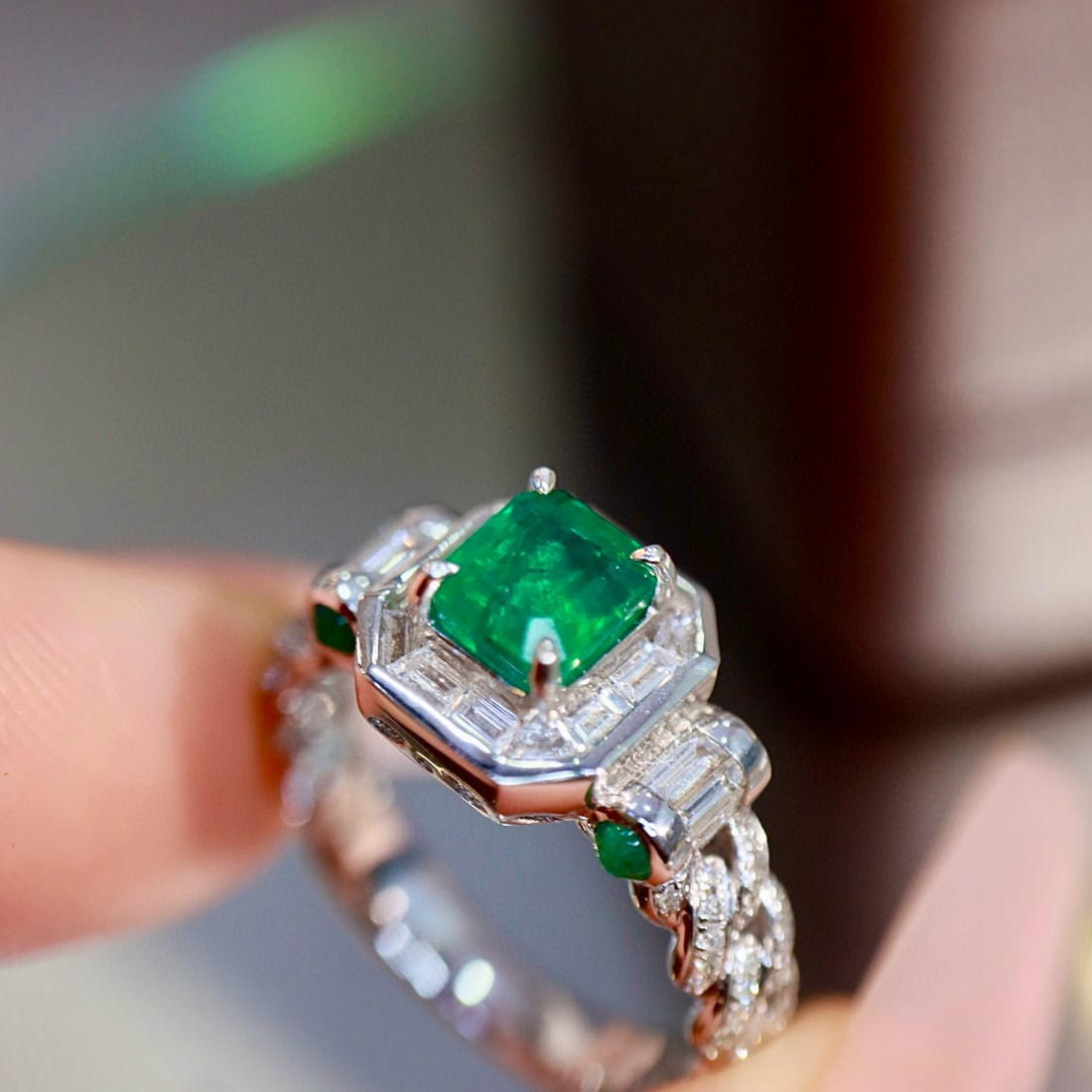 14k Gold 1.29 Ctw Natural Emerald & Diamond Ring - 6