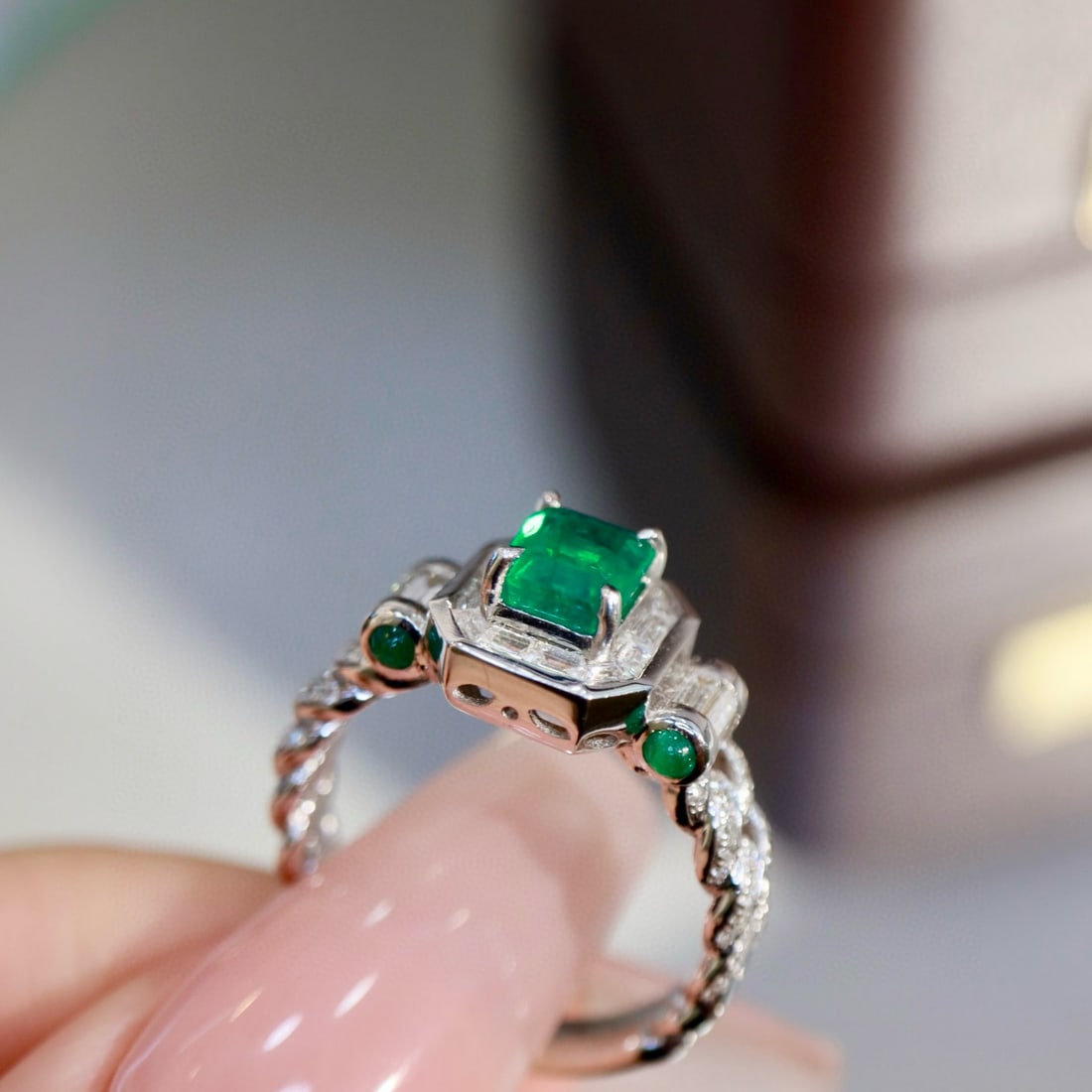 14k Gold 1.29 Ctw Natural Emerald & Diamond Ring - 8