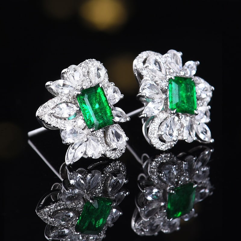 14k Gold 0.72 Ctw Vivid Green Natural Emerald & Diamond Earrings - 3