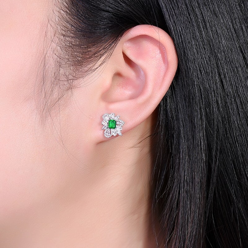 14k Gold 0.72 Ctw Vivid Green Natural Emerald & Diamond Earrings - 6