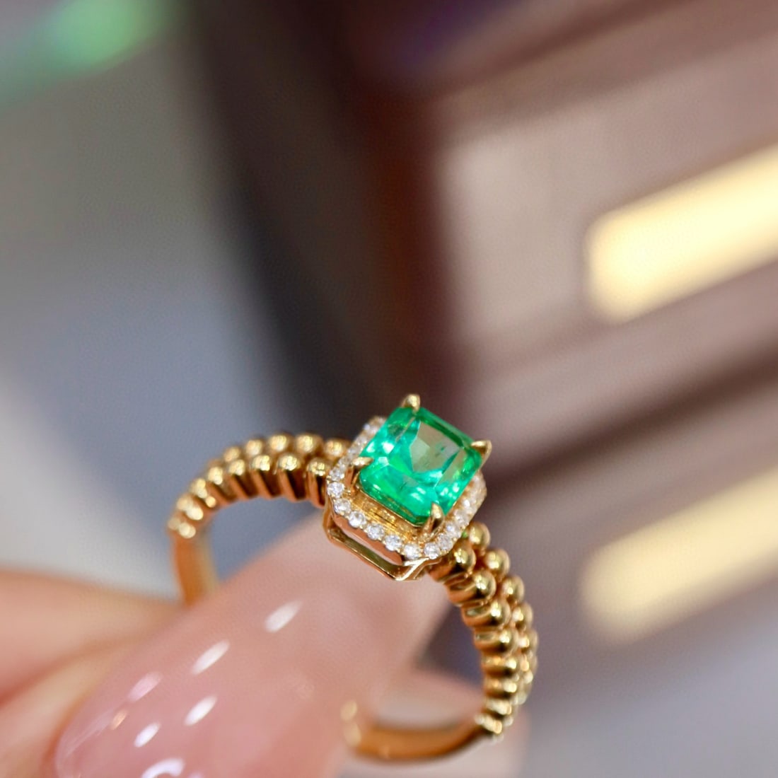 14k Gold 1.38 Ctw Natural Emerald & Diamond Ring - 8