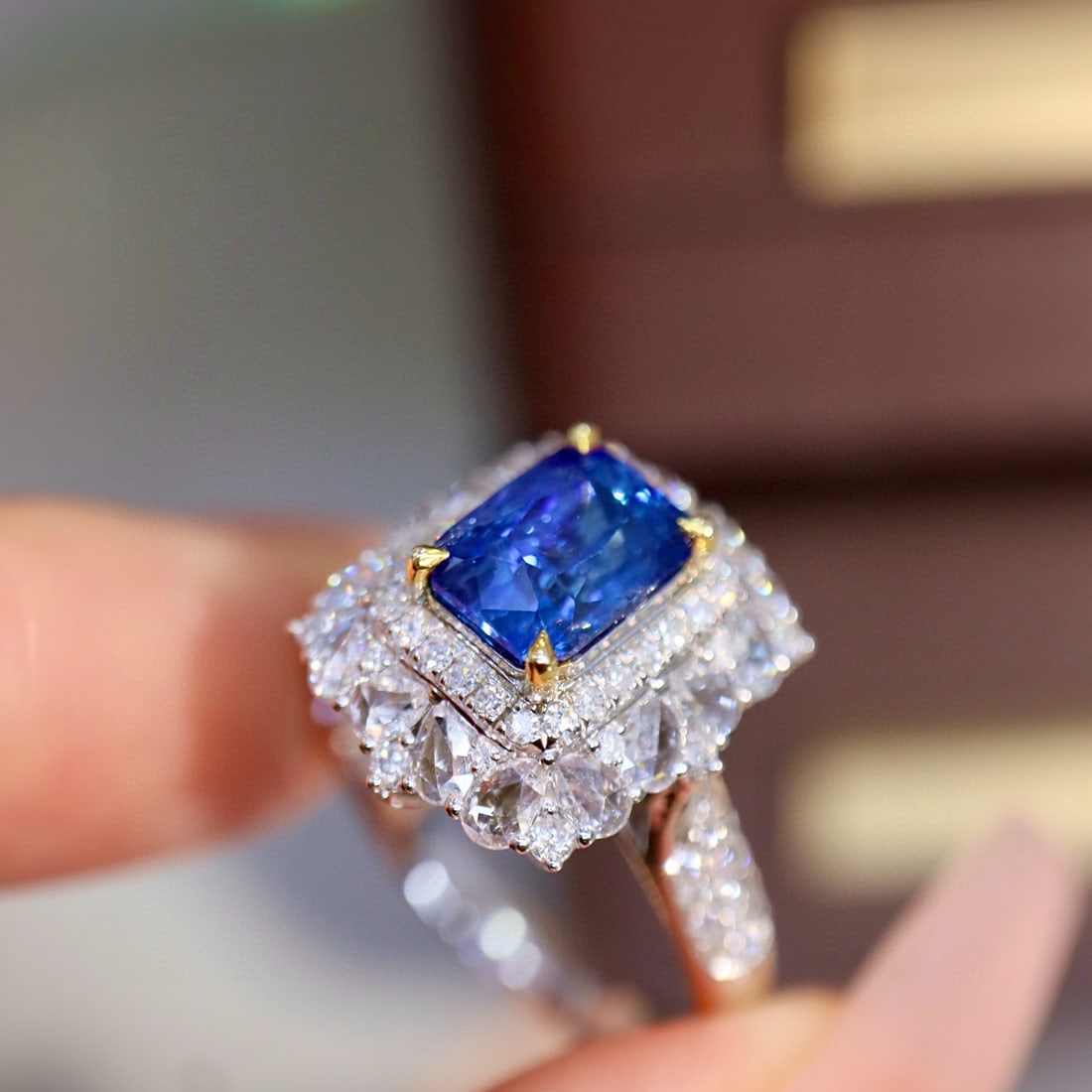 14k Gold 2.34 Ctw Natural Sapphire & Diamond Ring - 6