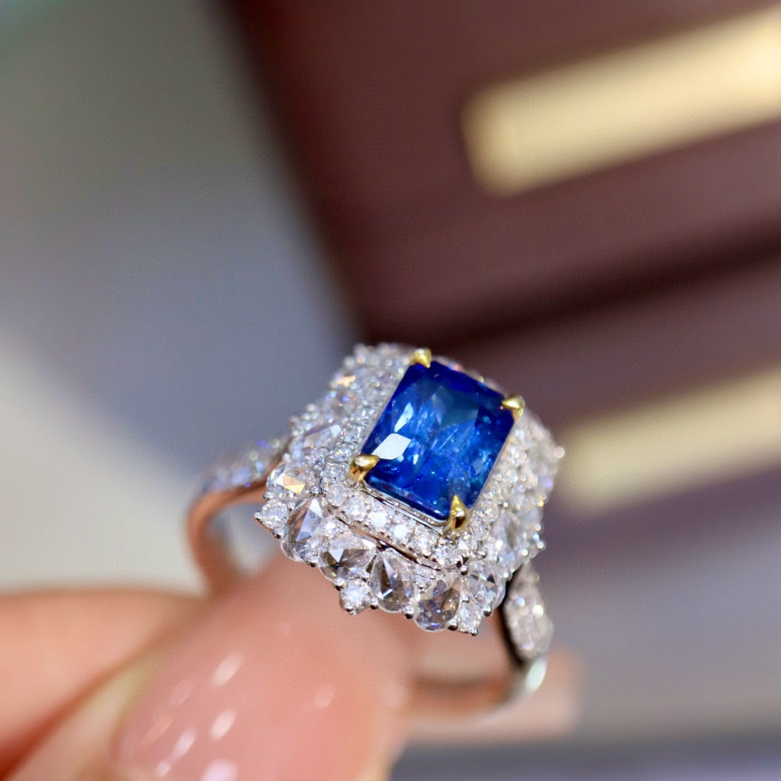 14k Gold 2.34 Ctw Natural Sapphire & Diamond Ring - 7