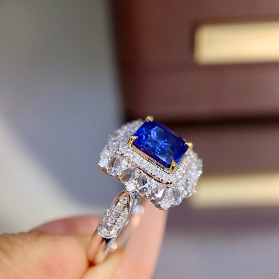 14k Gold 2.34 Ctw Natural Sapphire & Diamond Ring - 8