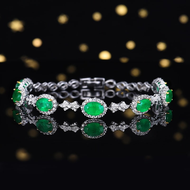 14k Gold 5.23 Ctw Vivid Green Natural Emerald & Diamond Bracelet: Ref:230958155 // gold content:14k gold // main gemstone:emerald // shape:oval // carat weight:5ct // color:vivid green // treatment:natural // // adjacent gemstone 2 : diamond // number of stones:104