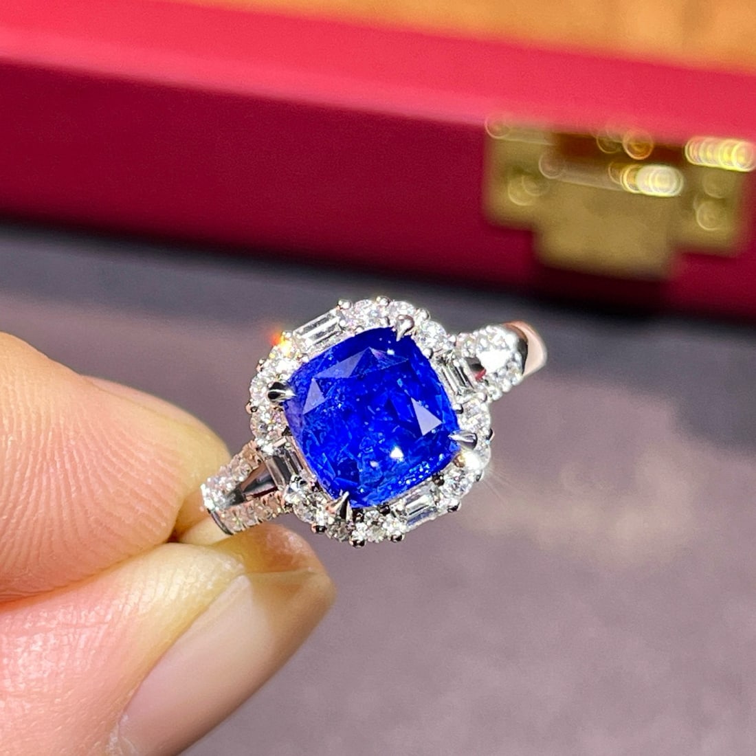 14k Gold 2.62 Ctw Natural Sapphire & Diamond Ring - 3