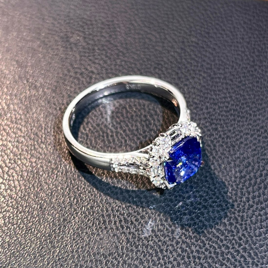 14k Gold 2.62 Ctw Natural Sapphire & Diamond Ring - 6