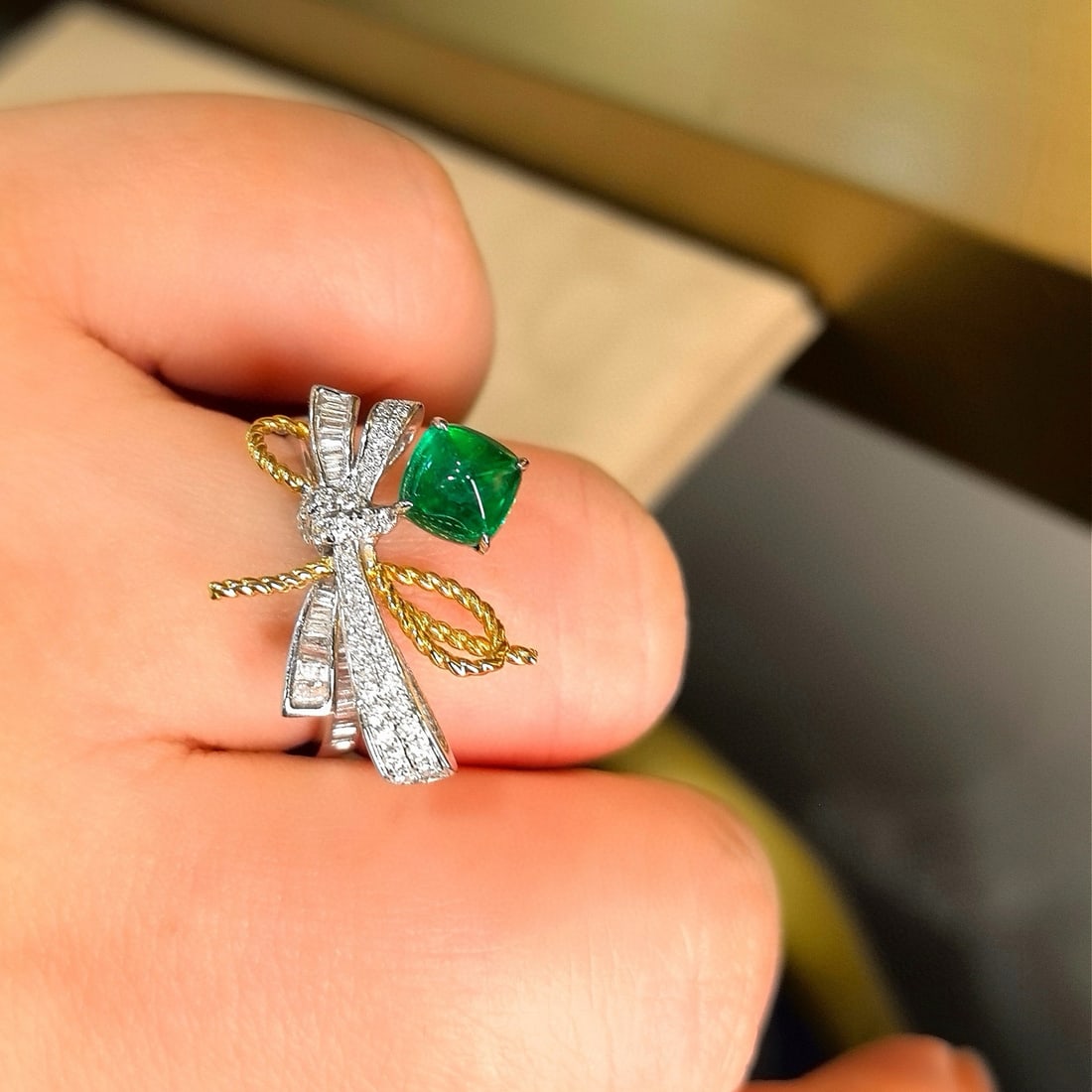 14k Gold 1.75 Ctw Vivid Green Natural Emerald & Diamond Ring - 8