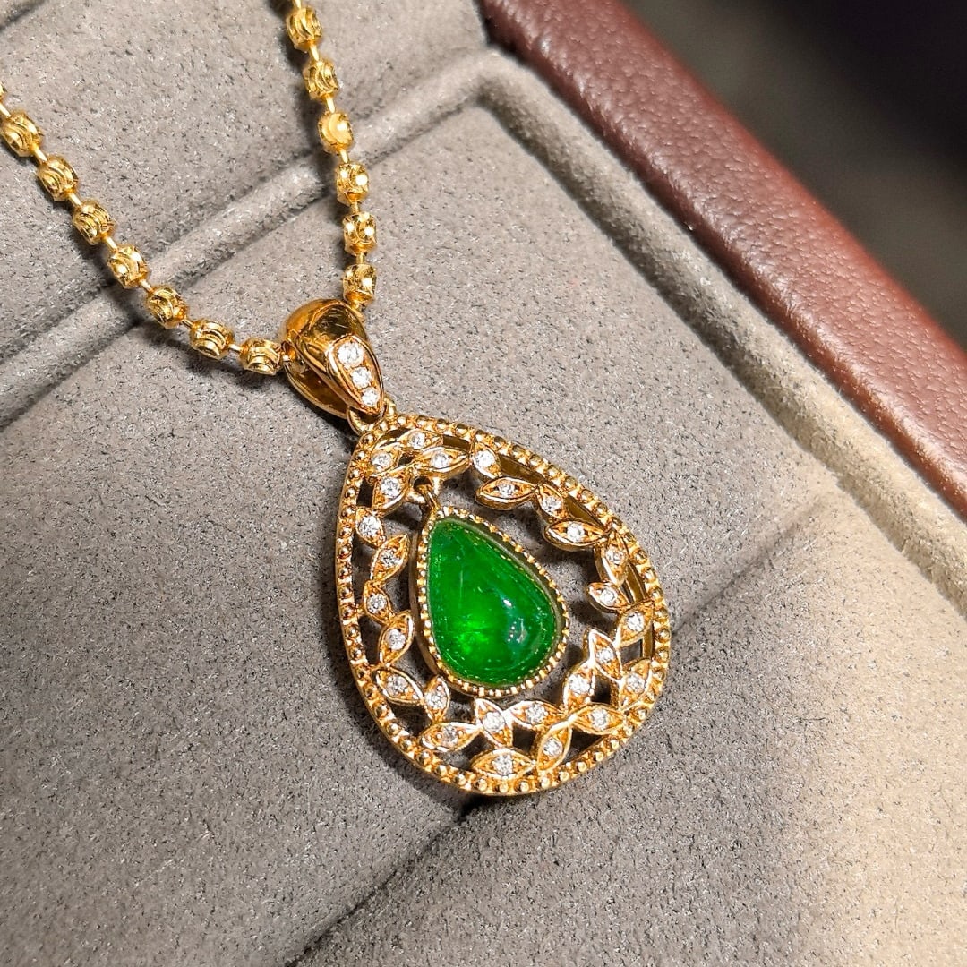 14k Gold 1.84 Ctw Vivid Green Natural Emerald & Diamond Pendant( Without Chain ) - 4