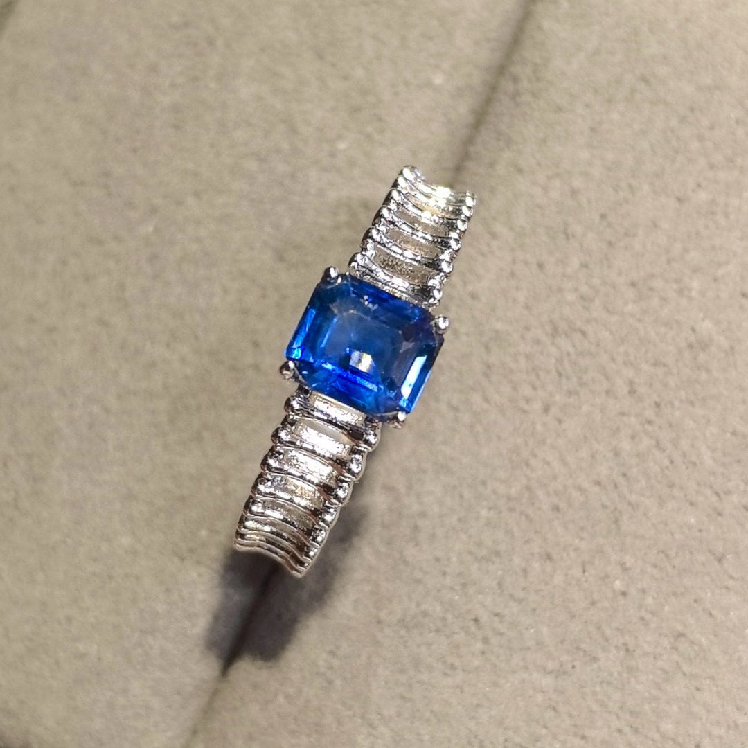 14k Gold 0.95 Ct Natural Sapphire Ring - 3