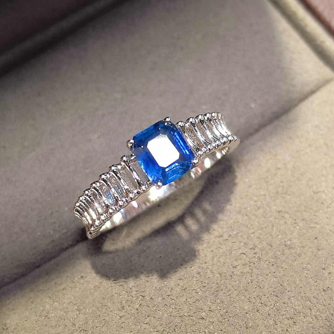 14k Gold 0.95 Ct Natural Sapphire Ring - 4