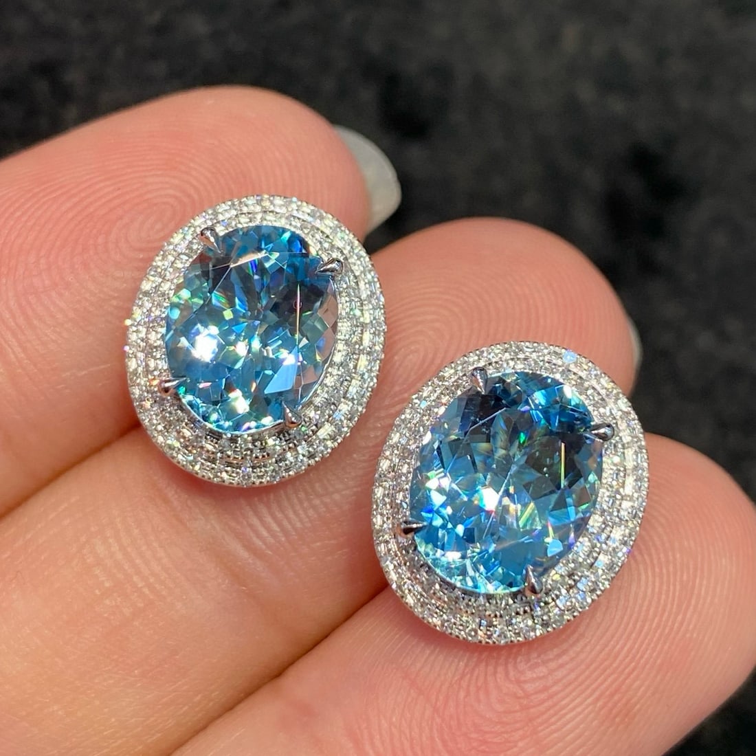 14k Gold 4.42 Ct Natural Aquamarine & Diamond Earrings - 3