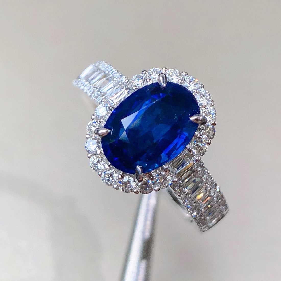 14k Gold 2.90 Ctw Natural Sapphire & Diamond Ring - 2