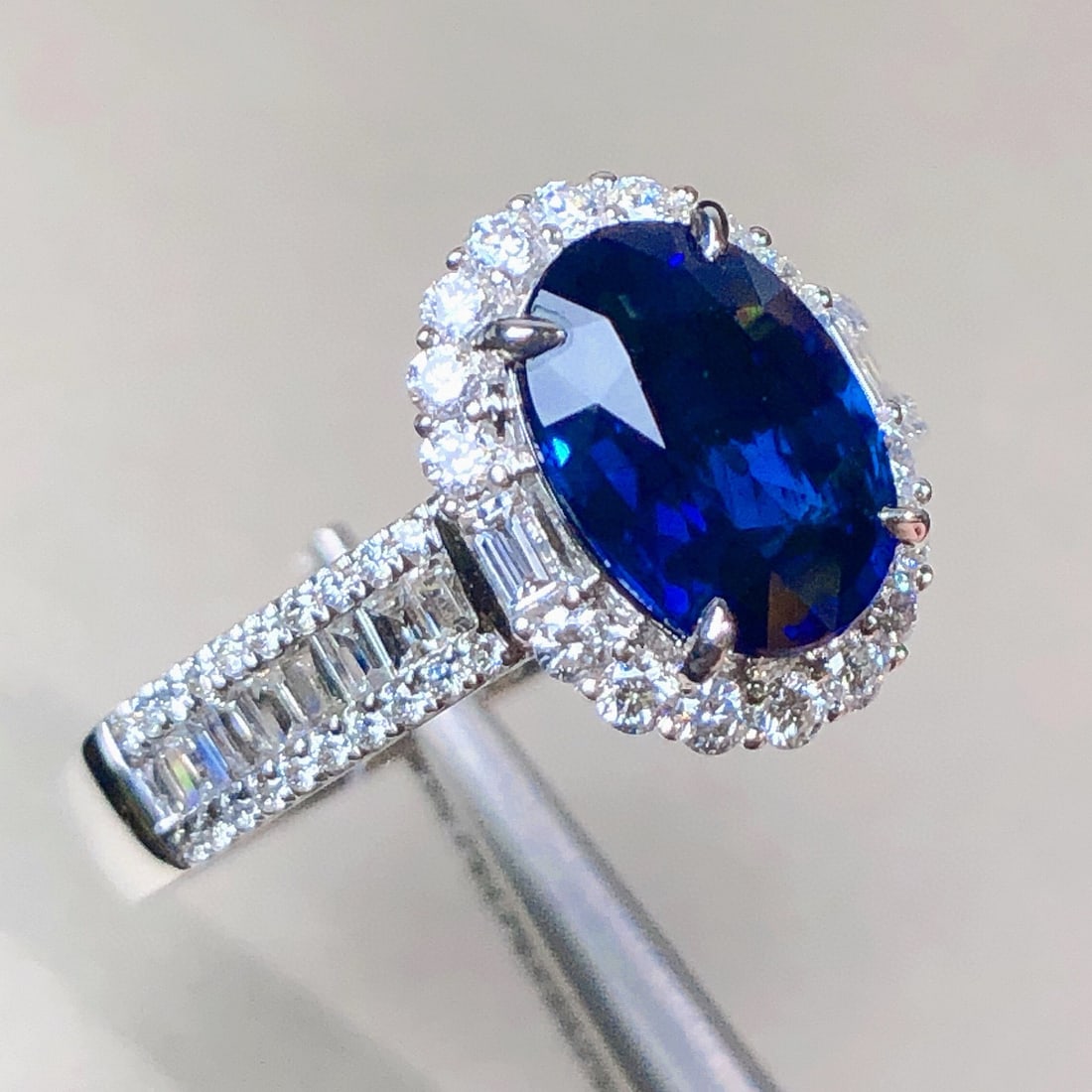 14k Gold 2.90 Ctw Natural Sapphire & Diamond Ring - 6