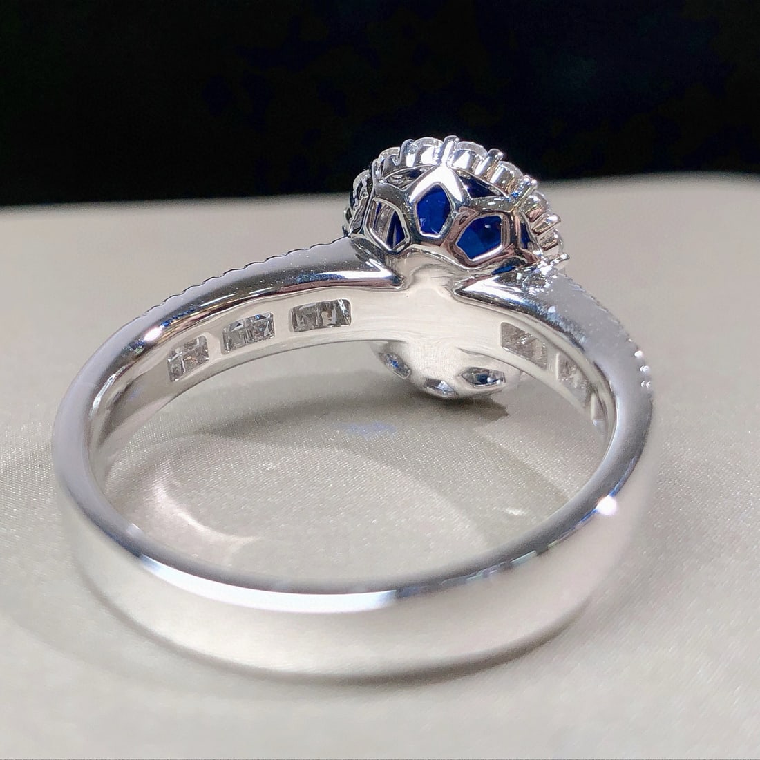 14k Gold 2.90 Ctw Natural Sapphire & Diamond Ring - 7