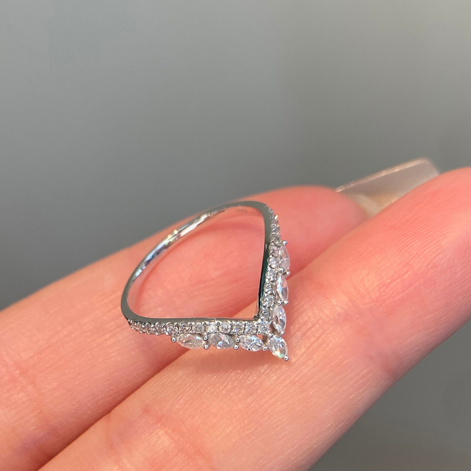 14k Gold 0.45 Ct Natural H Diamond Ring - 8