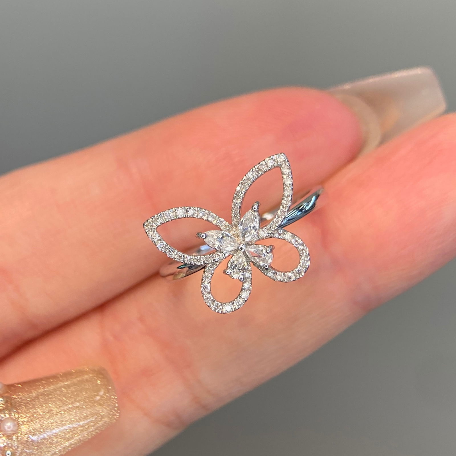 14k Gold 0.65 Ct Natural H Diamond & Butterfly Ring - 4