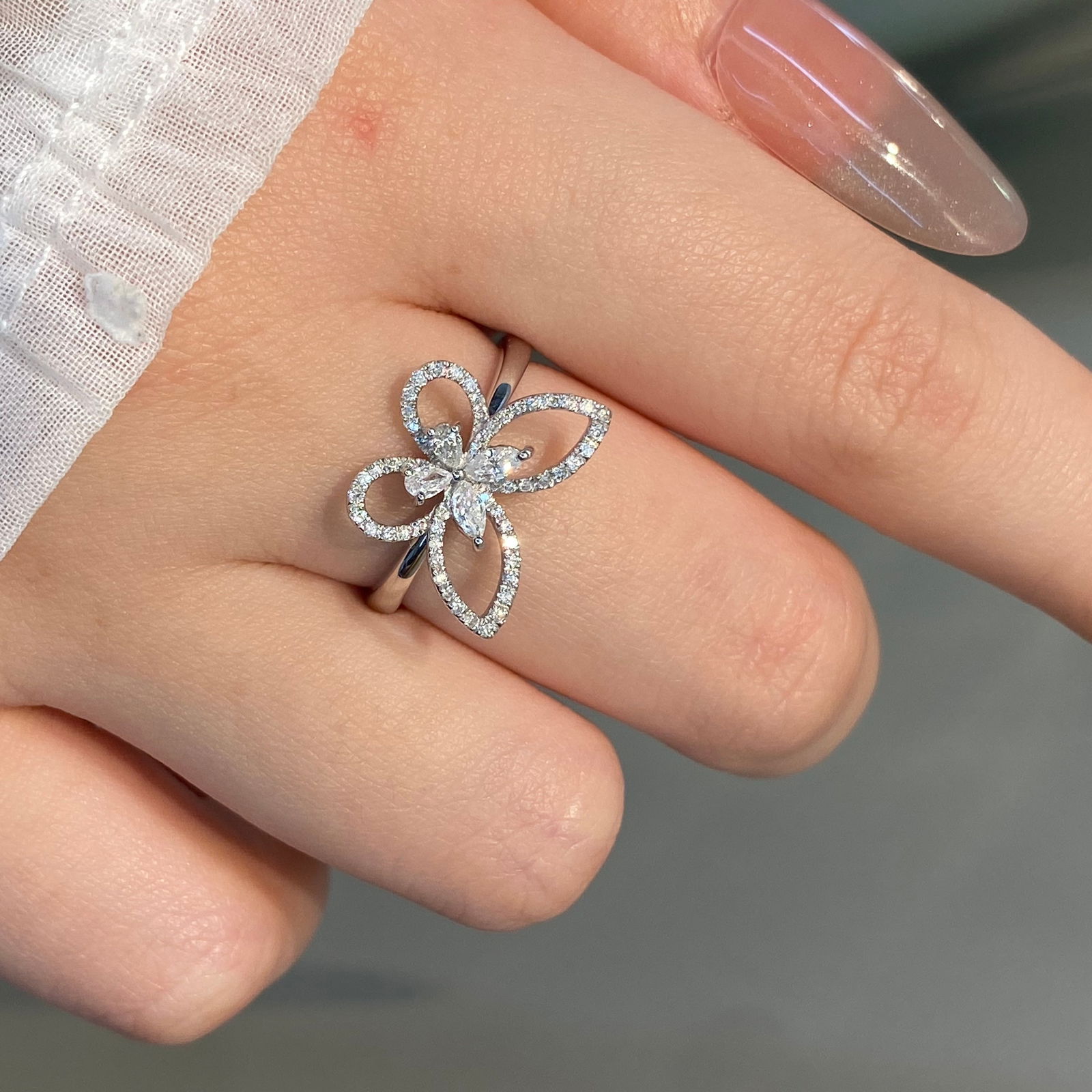 14k Gold 0.65 Ct Natural H Diamond & Butterfly Ring - 7