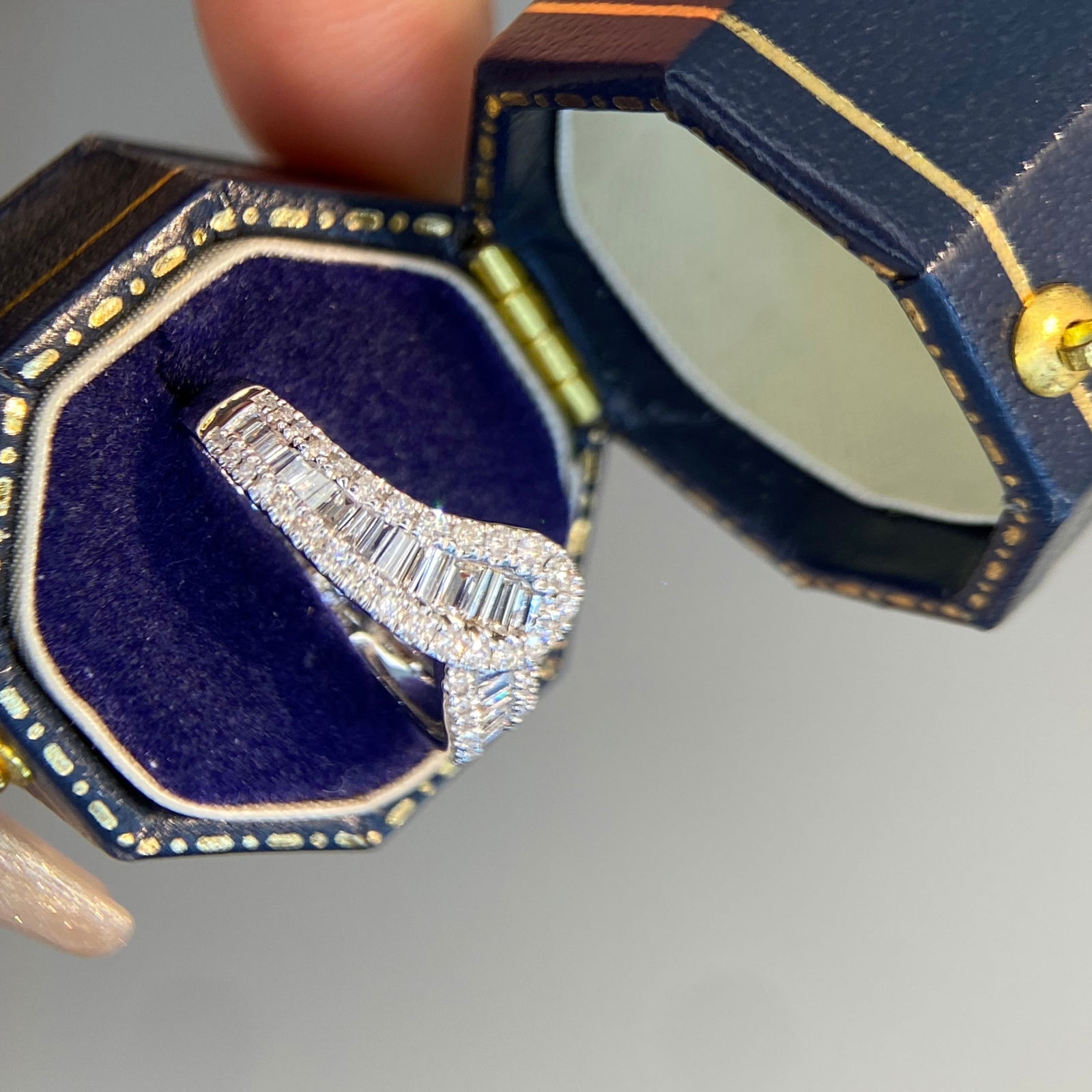 14k Gold 0.6 Ct Natural H Diamond Ring - 2