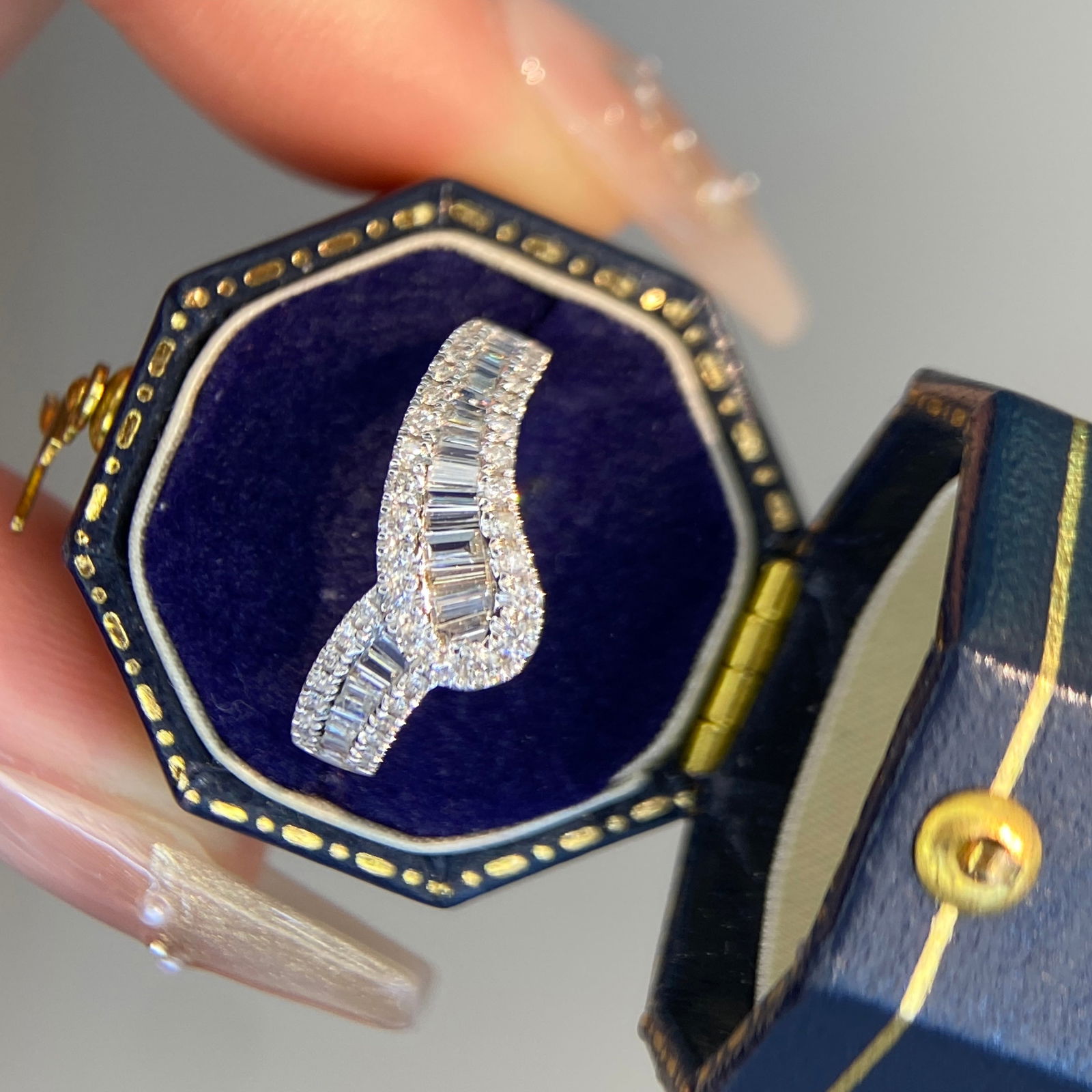 14k Gold 0.6 Ct Natural H Diamond Ring - 3