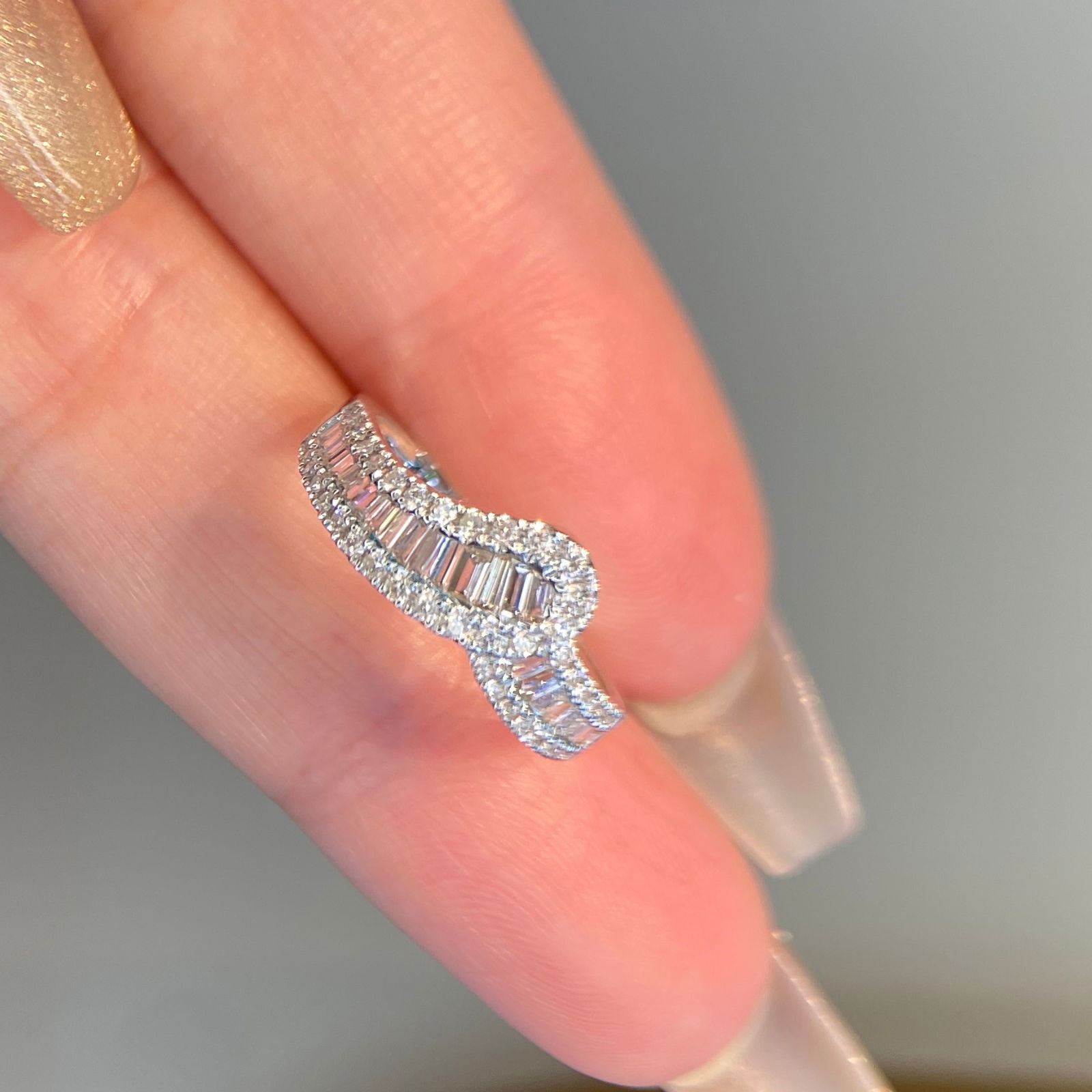 14k Gold 0.6 Ct Natural H Diamond Ring - 6